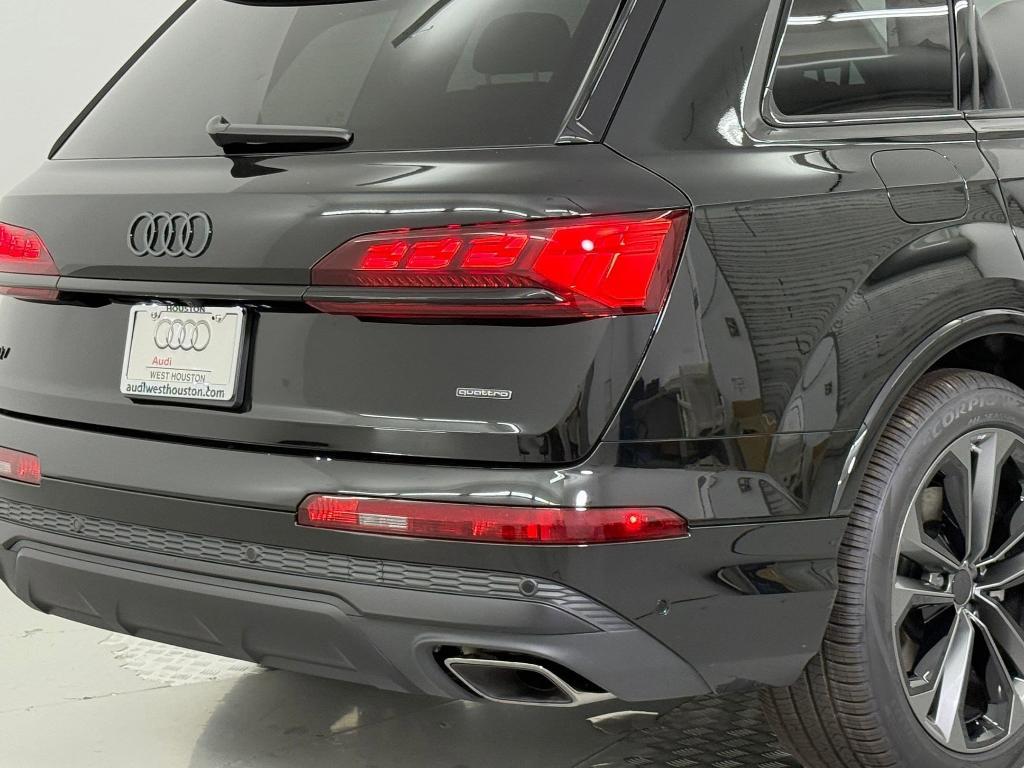 new 2026 Audi Q7 car, priced at $78,761