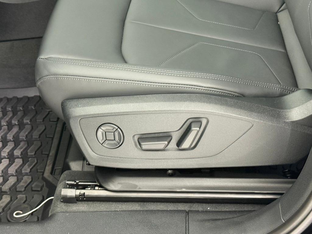 new 2025 Audi Q3 car, priced at $41,851