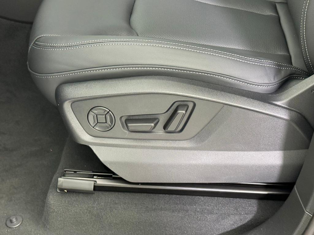 new 2026 Audi Q7 car, priced at $74,381