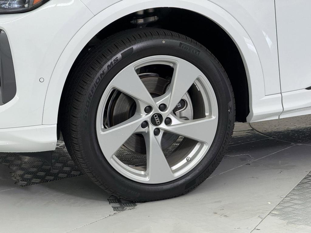 new 2025 Audi Q5 car, priced at $56,093