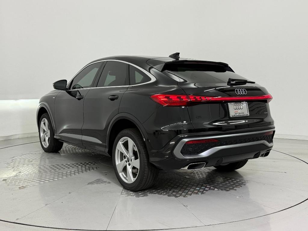 new 2025 Audi Q5 car, priced at $60,231