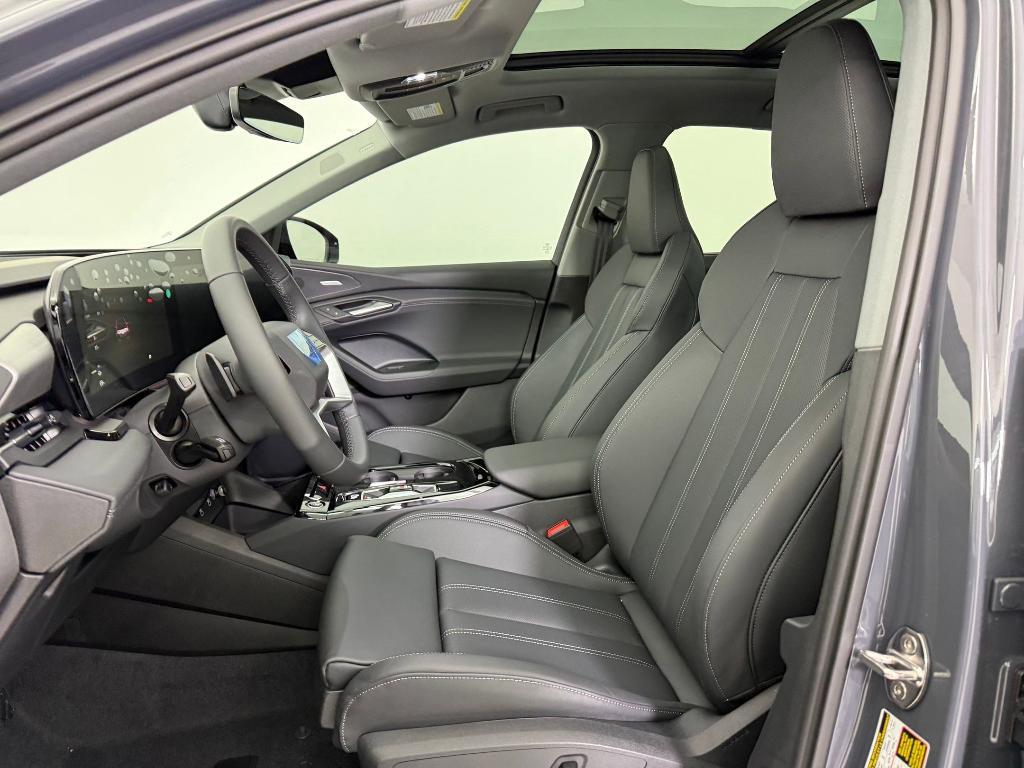 new 2025 Audi Q6 e-tron car, priced at $70,411