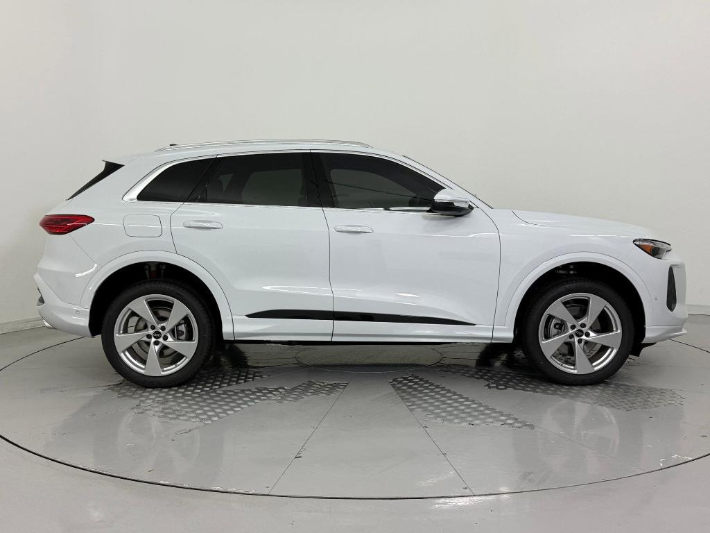 new 2025 Audi Q5 car, priced at $56,071