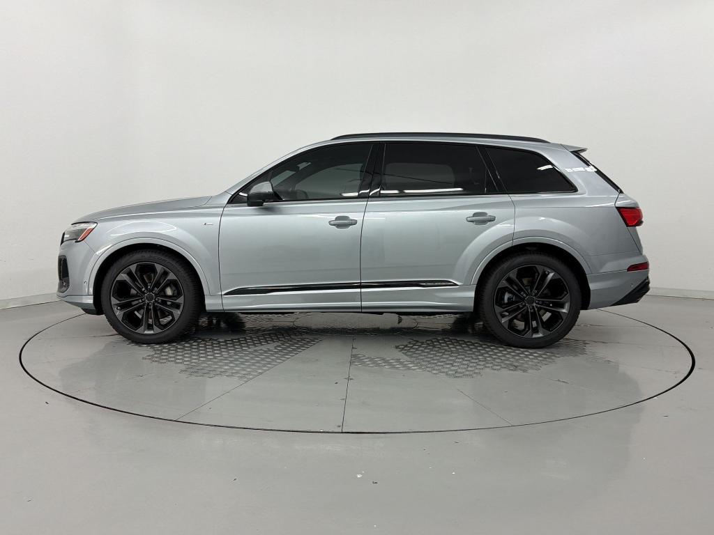 new 2026 Audi Q7 car, priced at $66,542