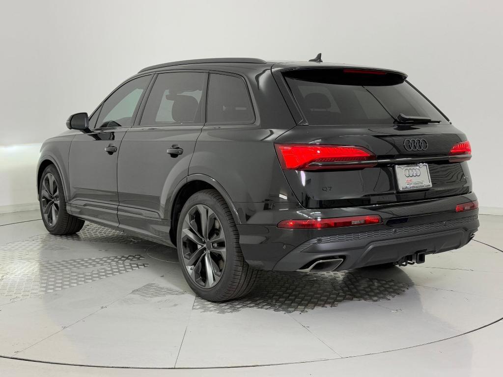 new 2026 Audi Q7 car, priced at $69,458