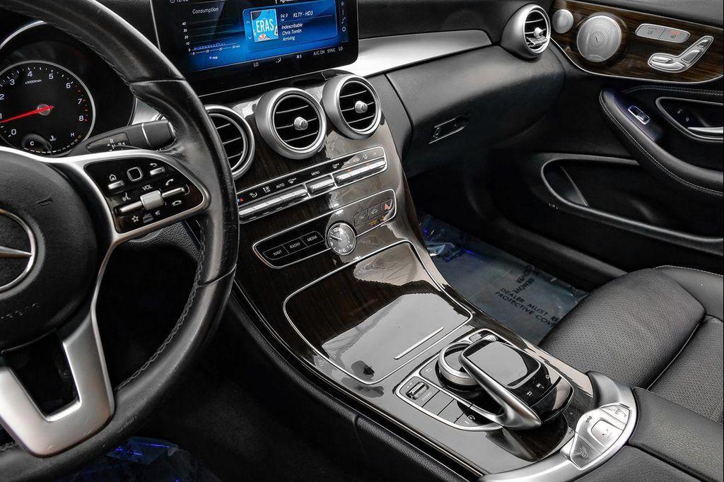 Mercedes-Benz C-Class view 21