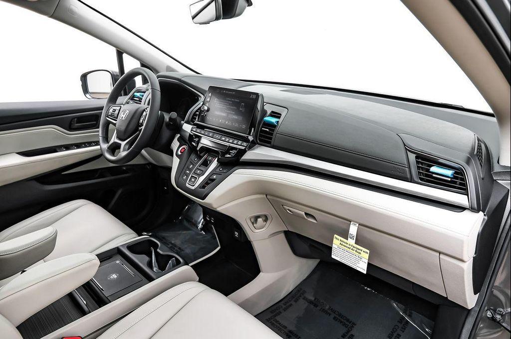 used 2025 Honda Odyssey car, priced at $43,990