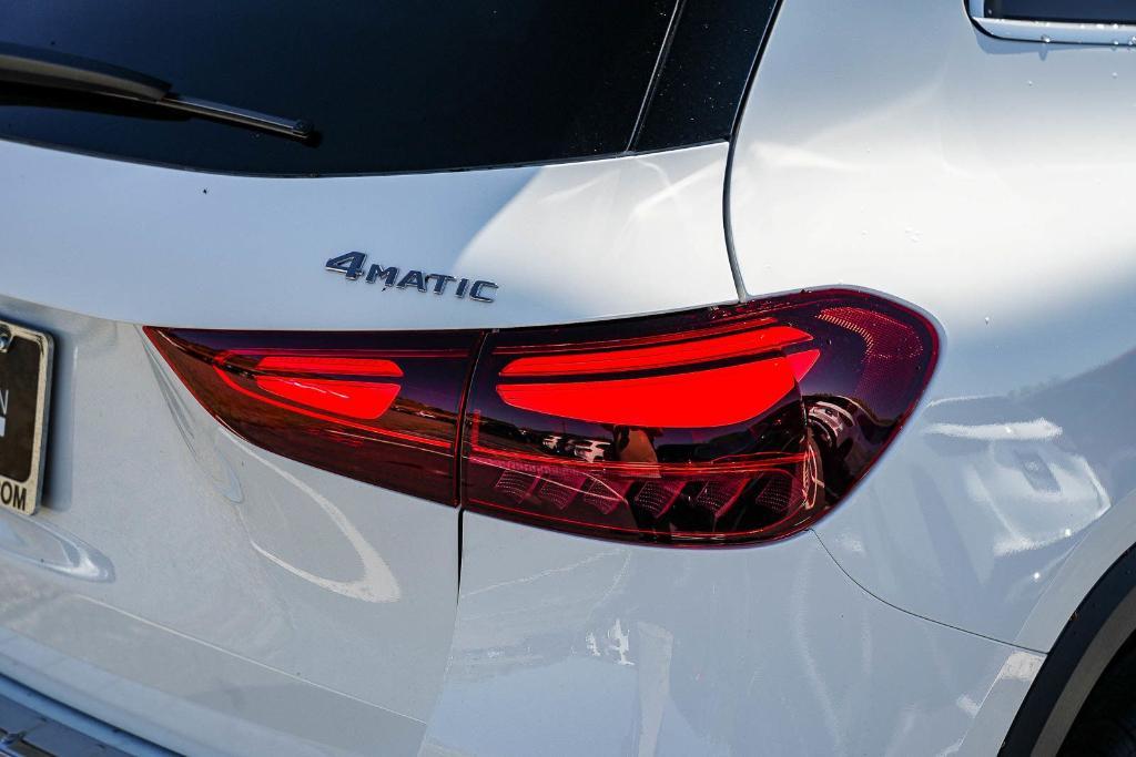 new 2026 Mercedes-Benz GLA 250 car, priced at $45,555