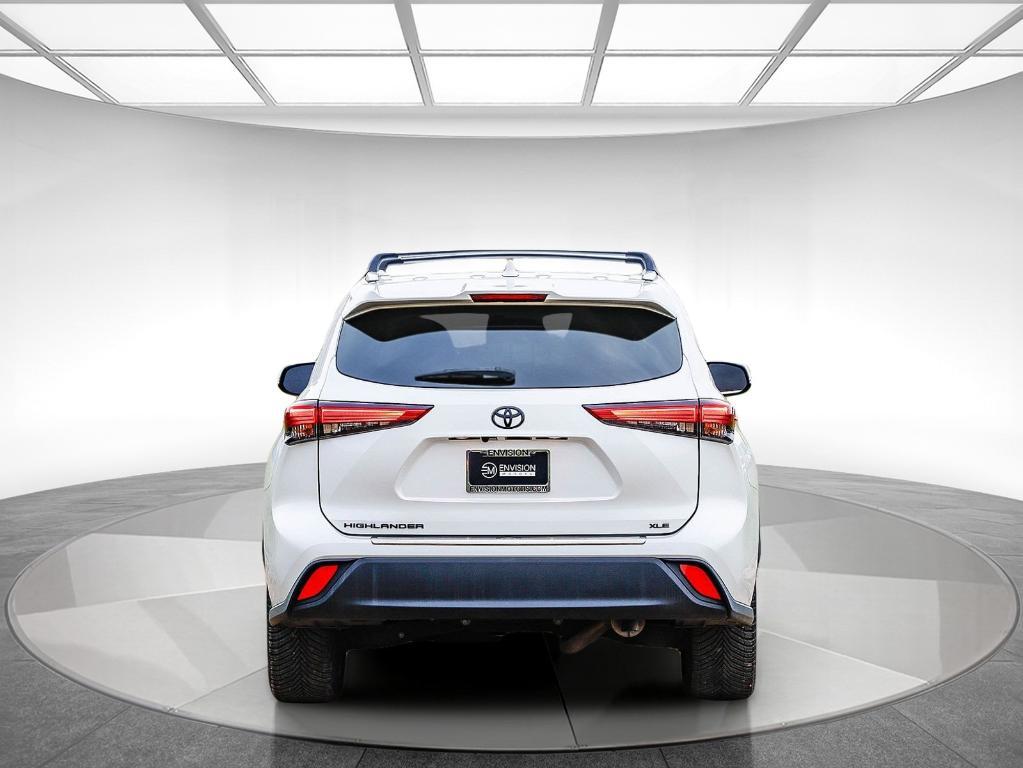 used 2020 Toyota Highlander car, priced at $23,295