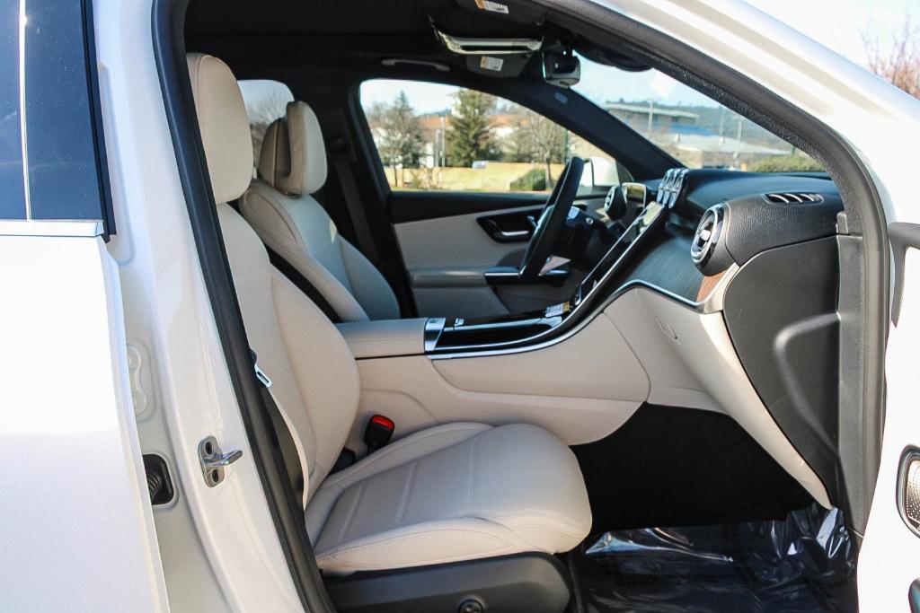 new 2026 Mercedes-Benz GLC 300 car, priced at $62,300