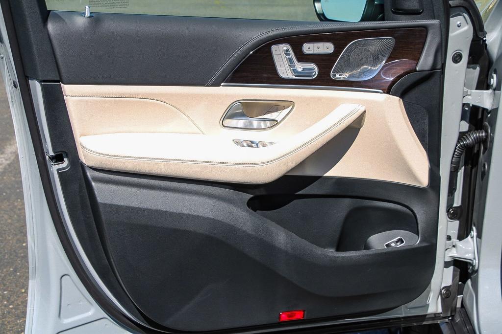 new 2026 Mercedes-Benz GLS 580 car, priced at $123,740