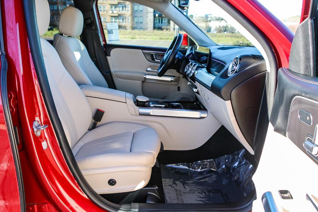 used 2021 Mercedes-Benz GLB 250 car, priced at $23,888