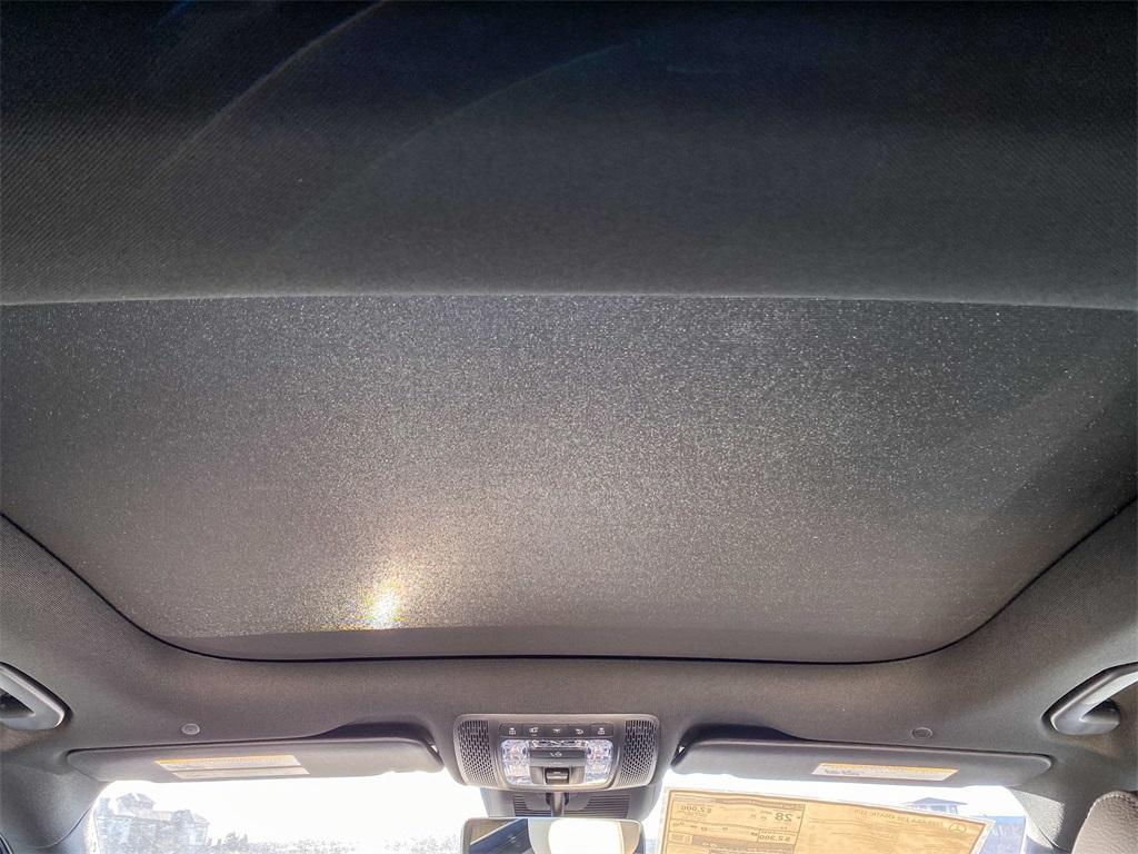 new 2025 Mercedes-Benz GLA 250 car, priced at $50,070