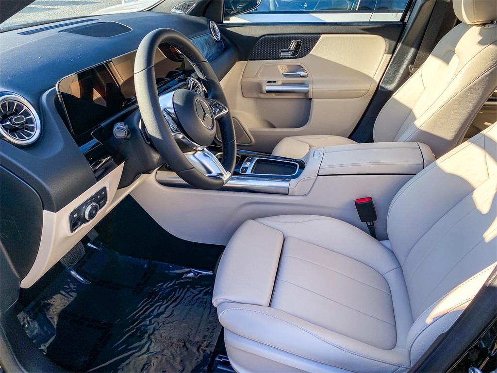 new 2025 Mercedes-Benz GLA 250 car, priced at $50,070