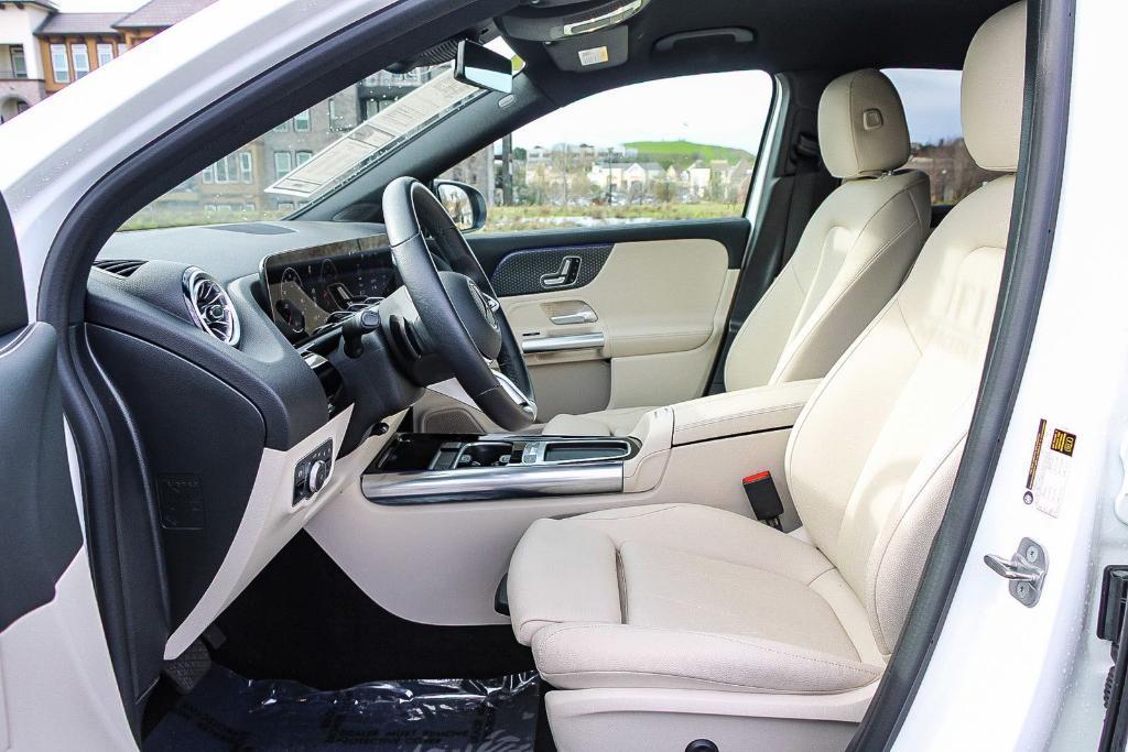 used 2025 Mercedes-Benz GLA 250 car, priced at $40,995