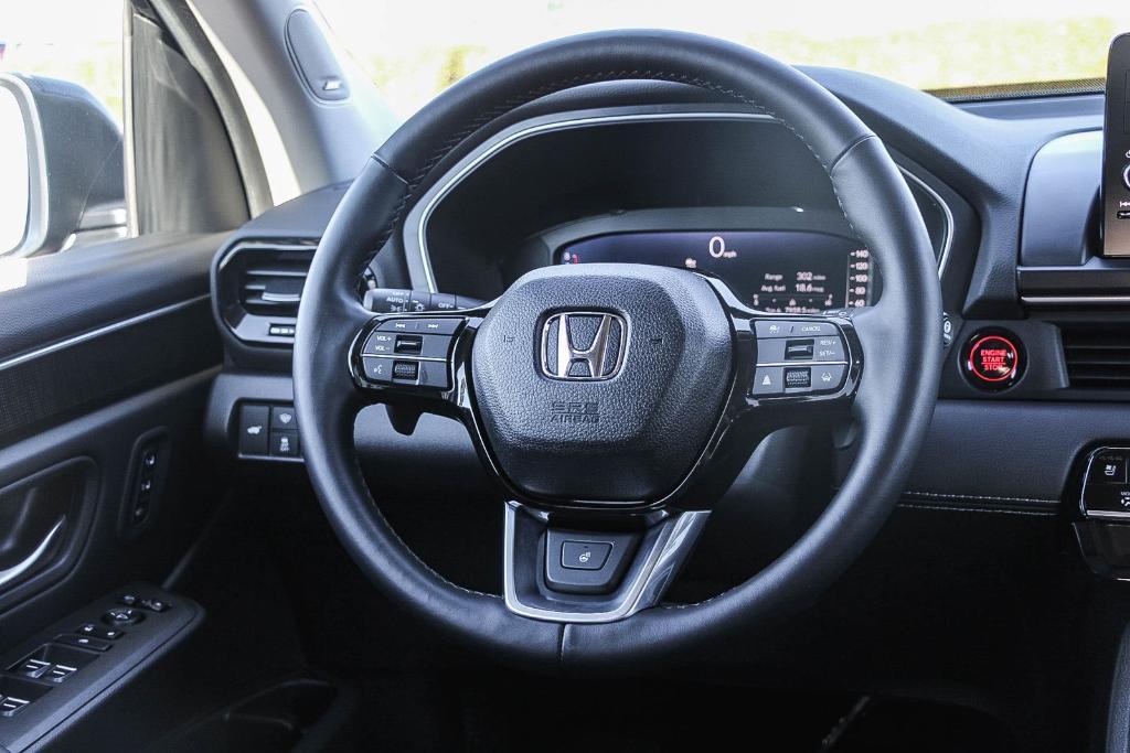 used 2025 Honda Pilot car, priced at $50,995