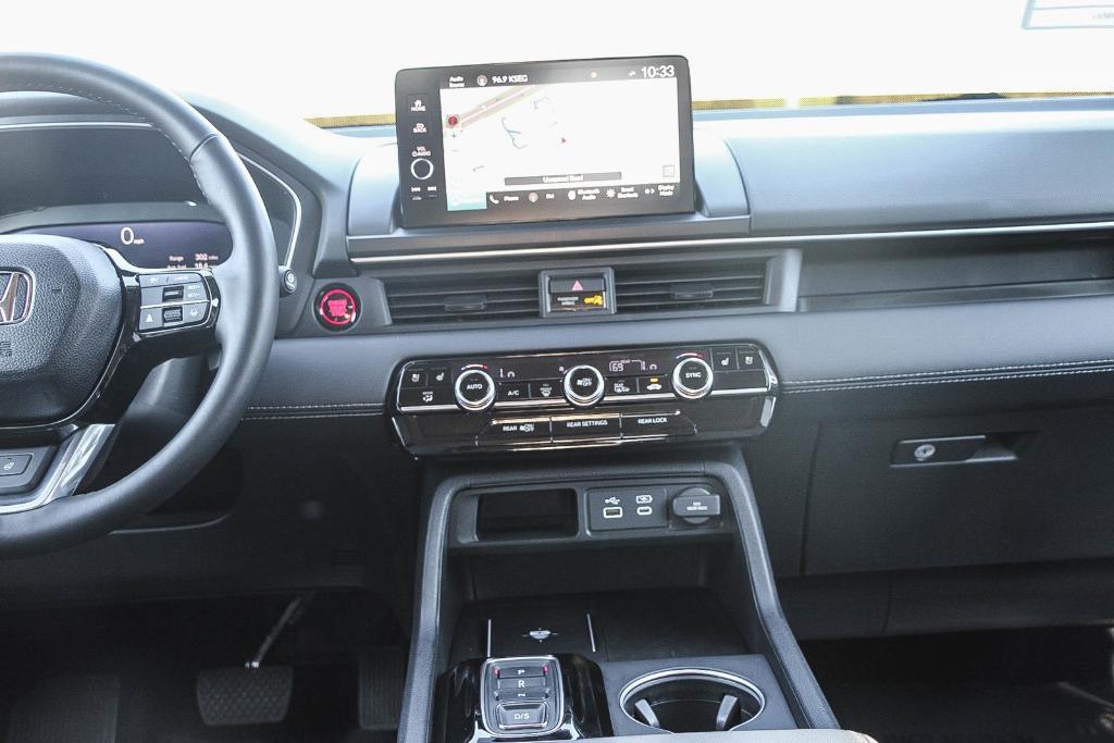 used 2025 Honda Pilot car, priced at $50,995