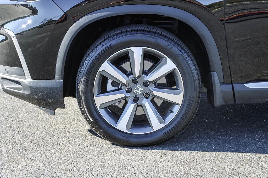 used 2025 Honda Pilot car, priced at $50,995