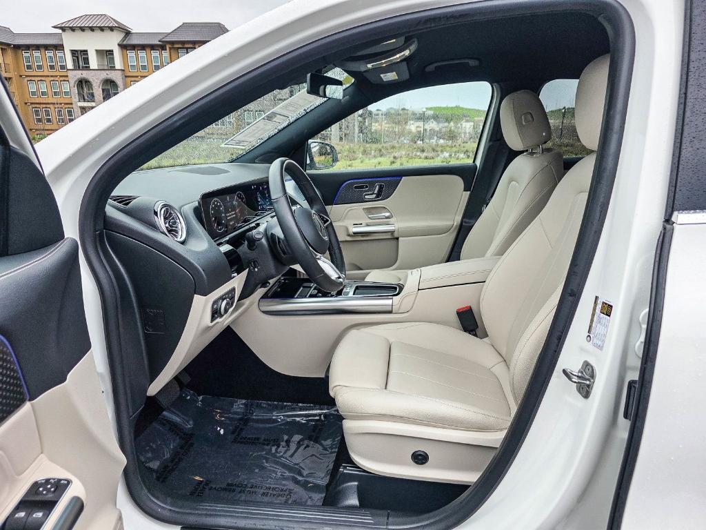 used 2025 Mercedes-Benz GLA 250 car, priced at $41,595