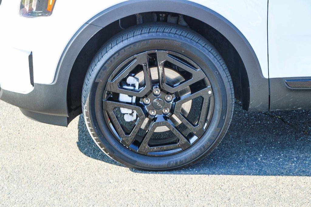 used 2025 Kia Telluride car, priced at $44,295