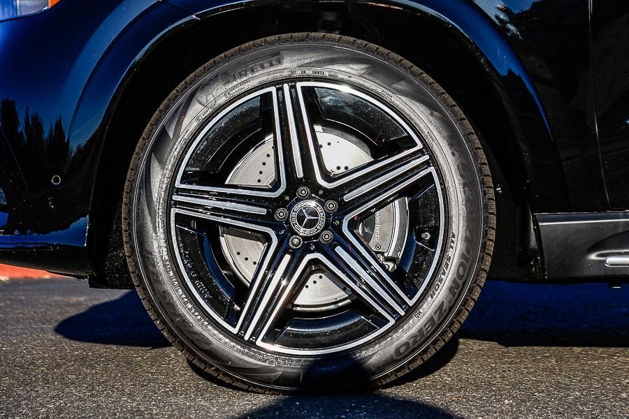 new 2026 Mercedes-Benz GLE 450 car, priced at $81,410