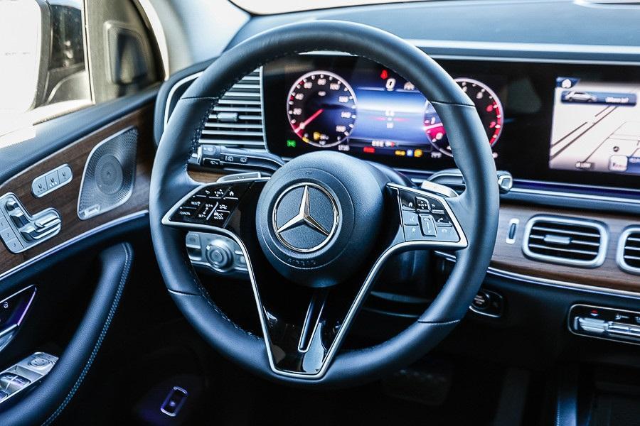 new 2026 Mercedes-Benz GLE 450 car, priced at $81,410