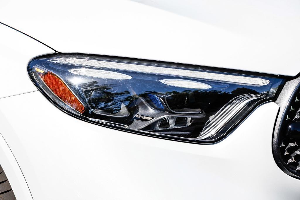 new 2025 Mercedes-Benz GLC 300 car, priced at $71,495