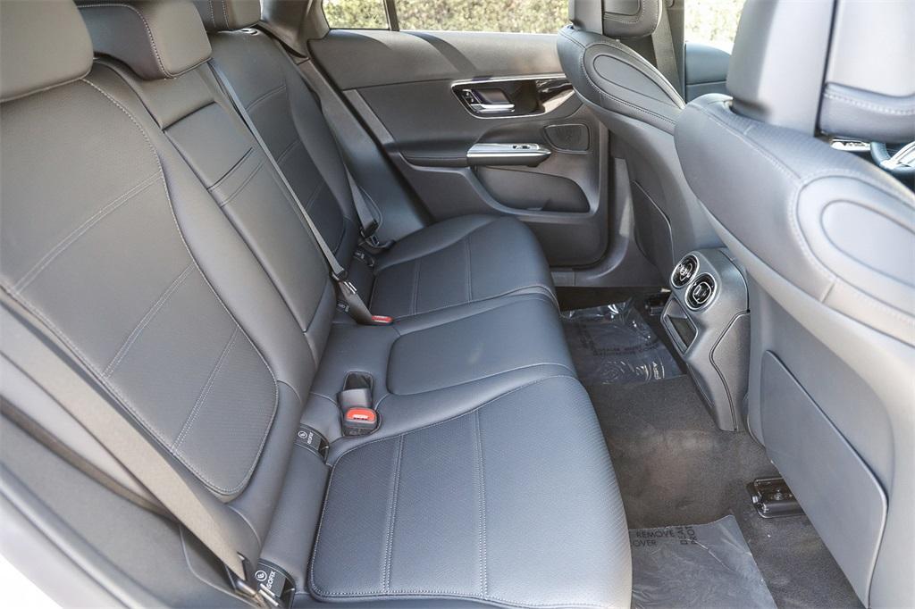 new 2025 Mercedes-Benz GLC 300 car, priced at $52,405