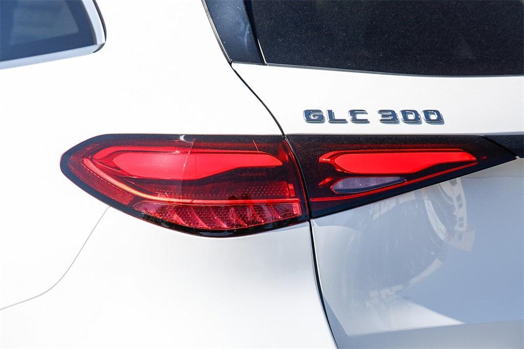 new 2025 Mercedes-Benz GLC 300 car, priced at $52,405