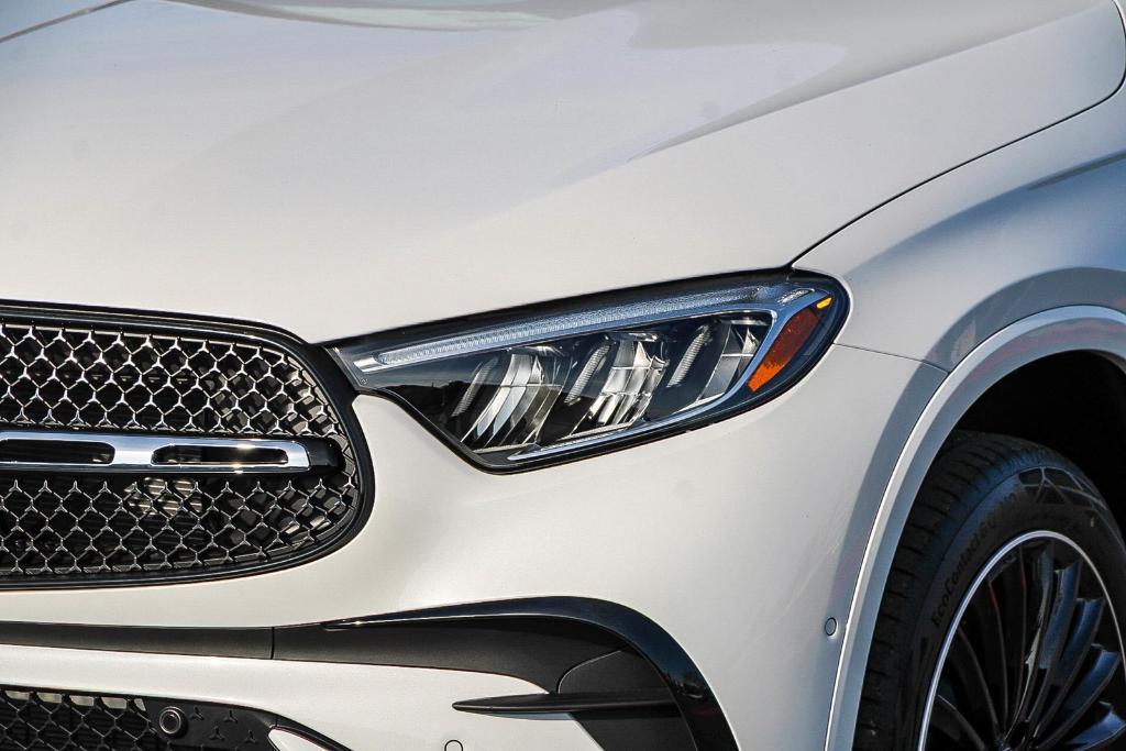 new 2026 Mercedes-Benz GLC 300 car, priced at $66,025