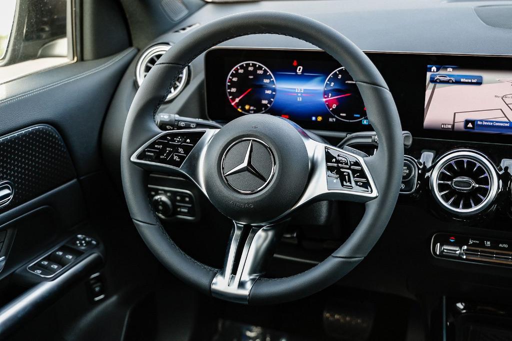 new 2025 Mercedes-Benz GLA 250 car, priced at $45,845