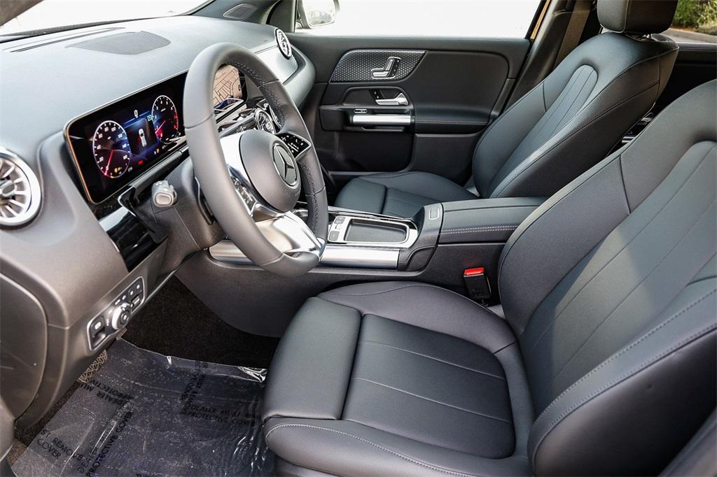 new 2025 Mercedes-Benz GLA 250 car, priced at $45,845