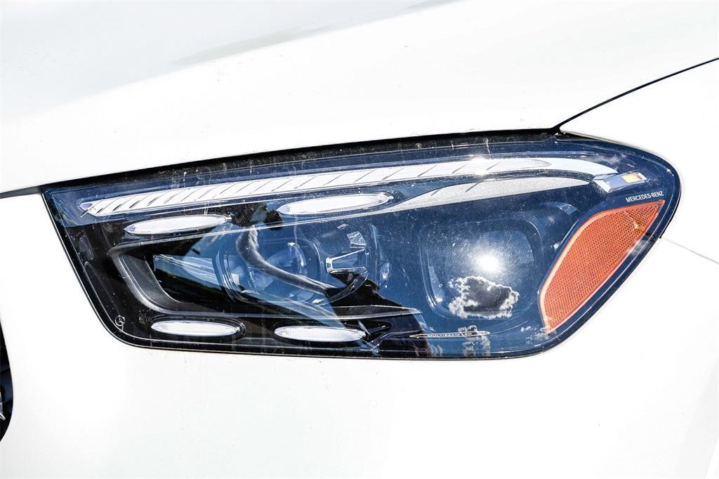 new 2025 Mercedes-Benz GLE 580 car, priced at $105,030