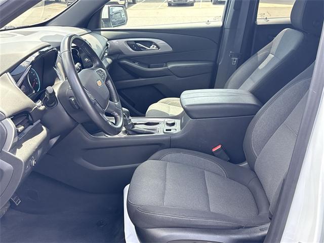 2022 Summit White Chevrolet Traverse