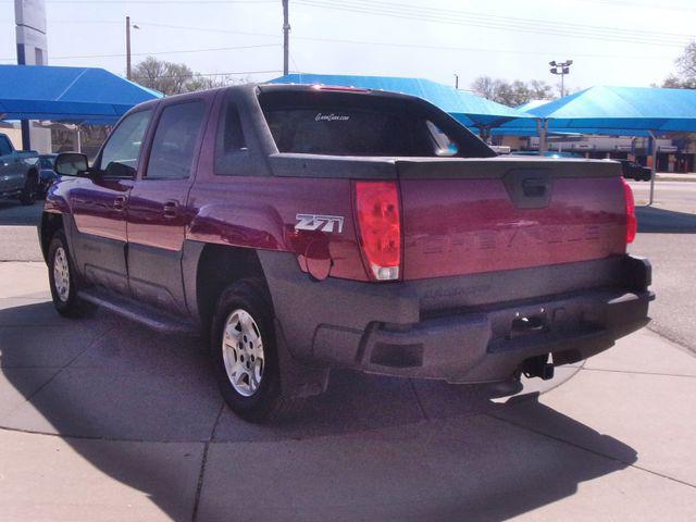 used 2004 Chevrolet Avalanche car, priced at $9,969