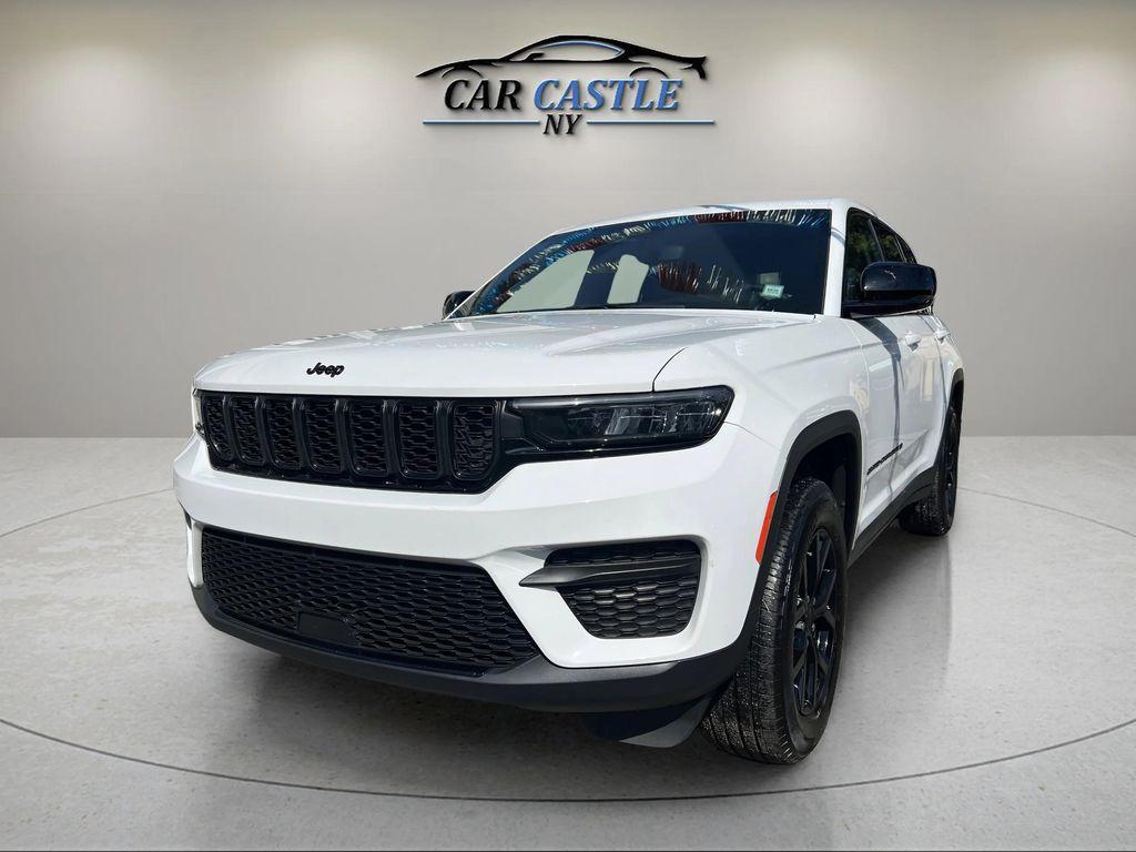 used 2024 Jeep Grand Cherokee car, priced at $19,889
