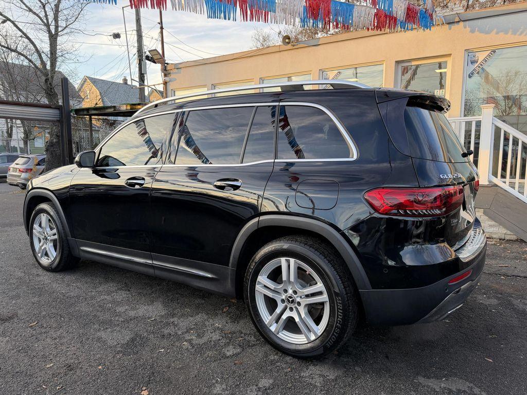 used 2022 Mercedes-Benz GLB 250 car, priced at $20,988