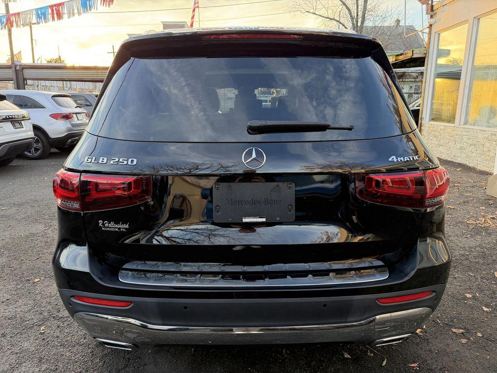 used 2022 Mercedes-Benz GLB 250 car, priced at $20,988