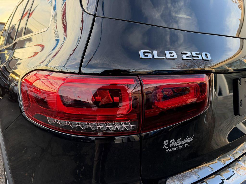 used 2022 Mercedes-Benz GLB 250 car, priced at $20,988