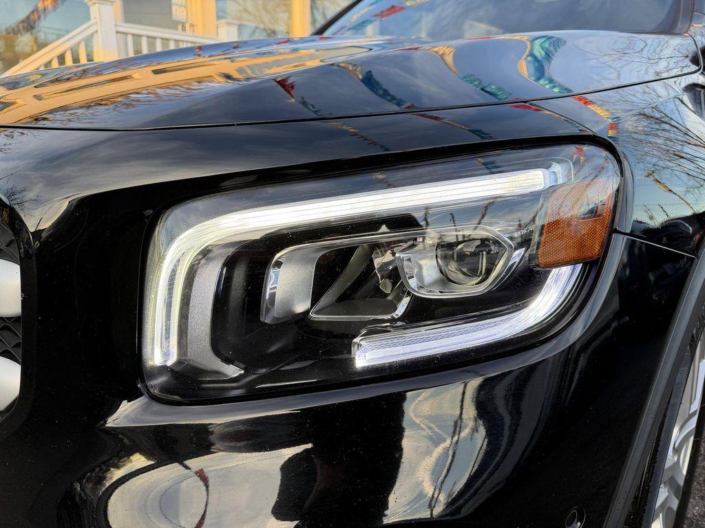 used 2022 Mercedes-Benz GLB 250 car, priced at $20,988