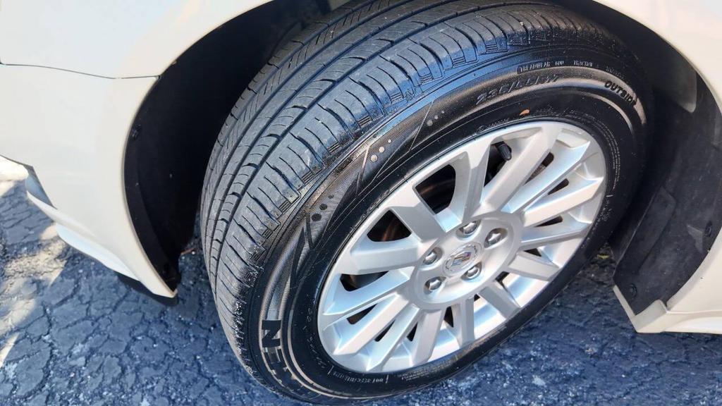 used 2011 Cadillac CTS car, priced at $6,995