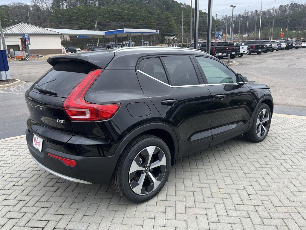 new 2025 Volvo XC40 car, priced at $45,465