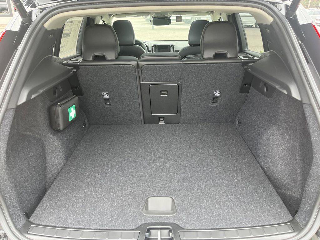 new 2025 Volvo XC40 car, priced at $45,465