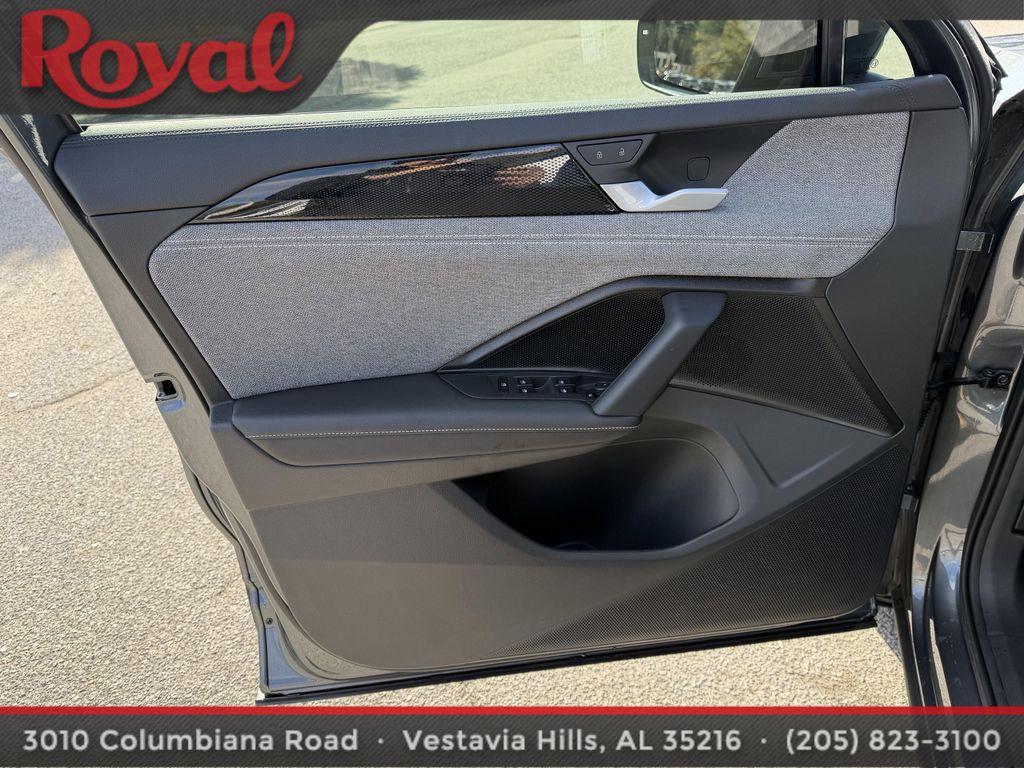 used 2025 Volkswagen Tiguan car, priced at $24,982