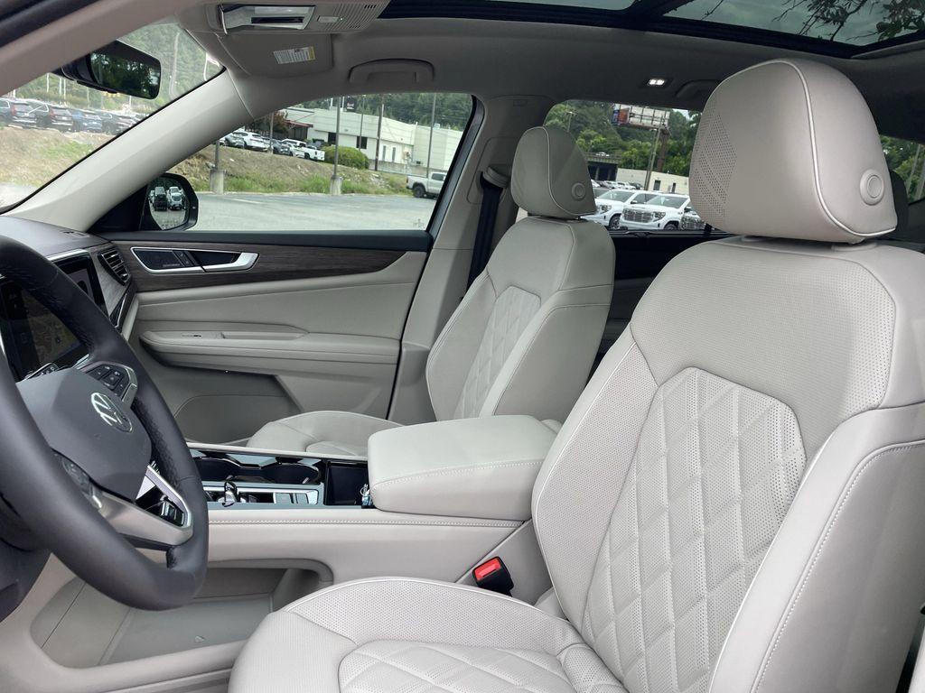 new 2026 Volkswagen Atlas car, priced at $51,681
