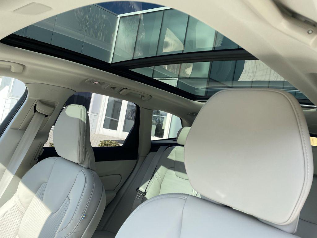 new 2026 Volvo XC60 car, priced at $62,585