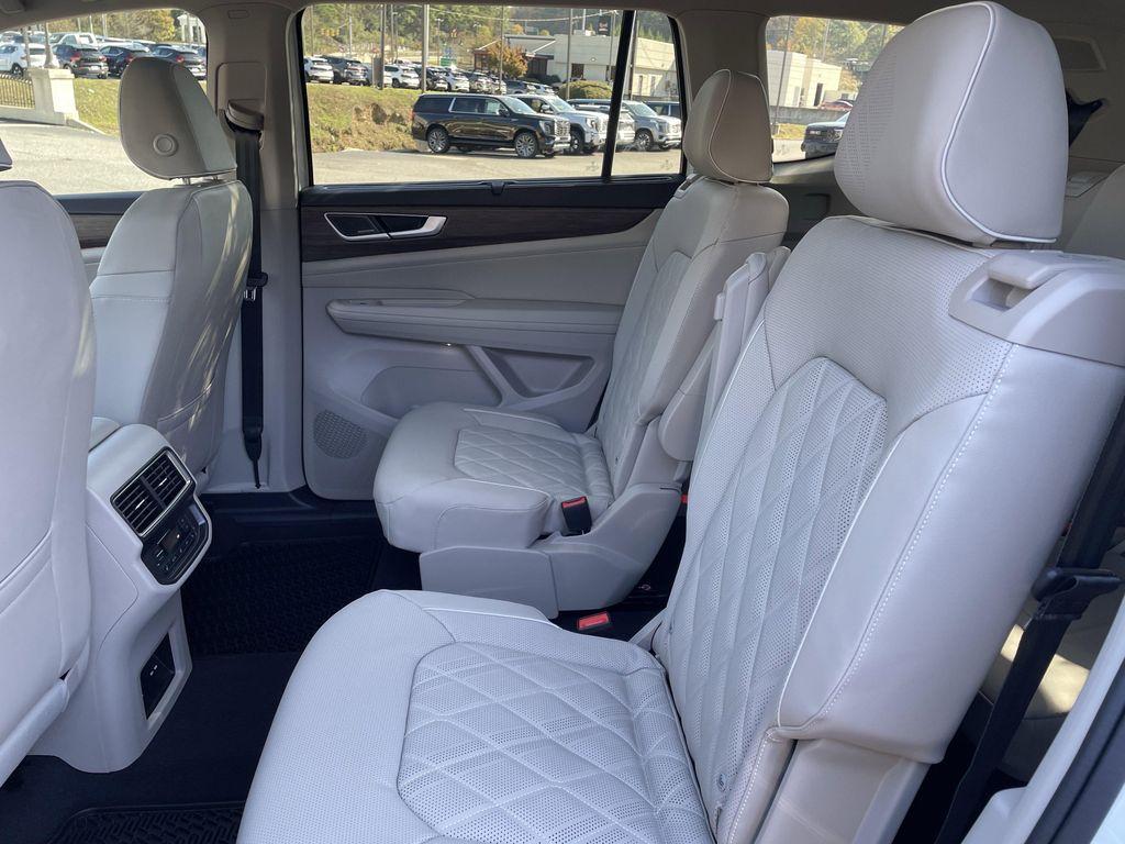 new 2026 Volkswagen Atlas car, priced at $53,429