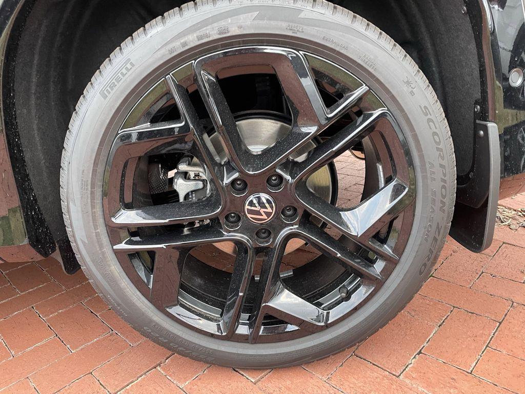 new 2026 Volkswagen Tiguan car, priced at $37,737