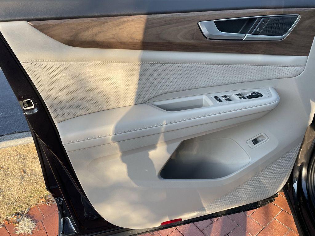 new 2026 Volkswagen Atlas car, priced at $41,962