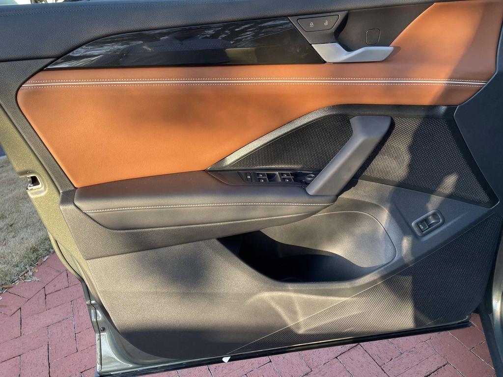 new 2026 Volkswagen Tiguan car, priced at $44,458